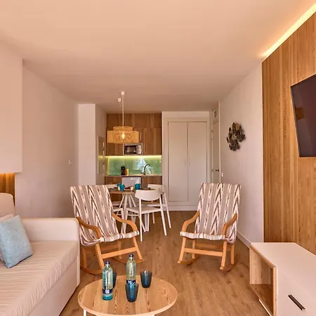 Lejlighedshotel Ponent Mar 4*